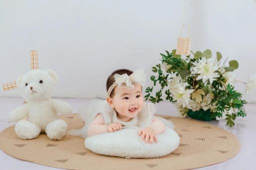 常宁宝宝三个月抬头不稳